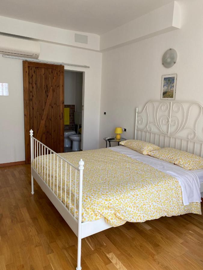 B&B Dormire Dai Grimaldi Genova Eksteriør billede