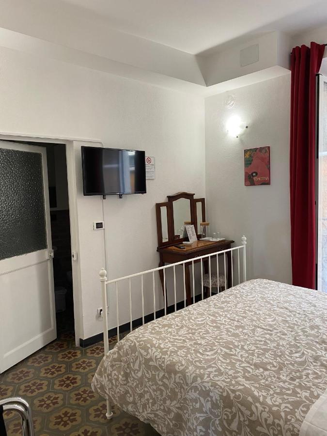B&B Dormire Dai Grimaldi Genova Eksteriør billede